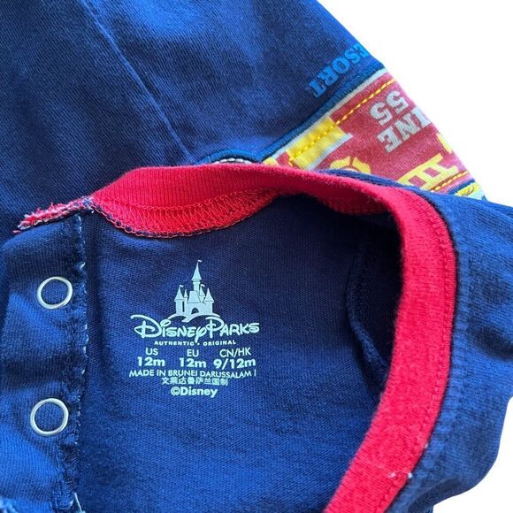 Vintage Disney Theme Park Embroidered Mickey Pluto Main Street USA Firetruck Top - Picture 4 of 4